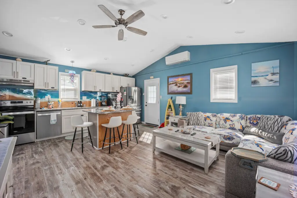 3804 Bay Dr Social Media Size1