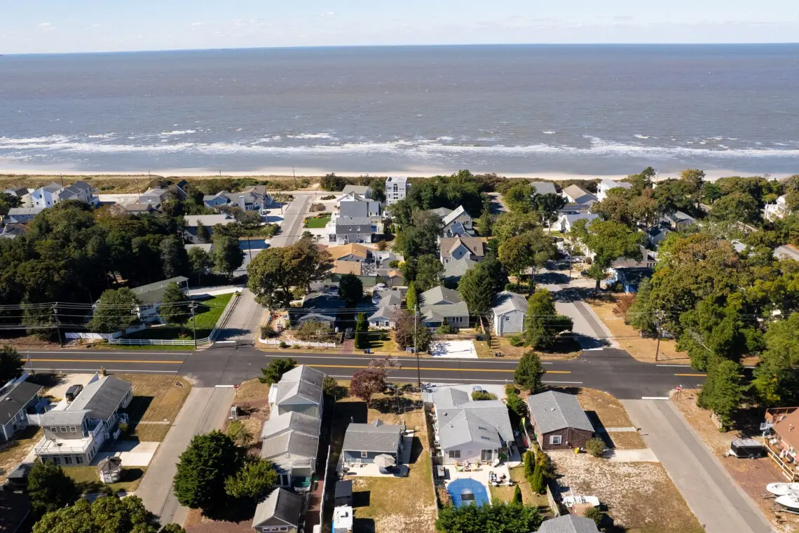 f2f2671be91a495b8906d1b696134466 LargeOriginal